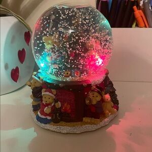Vintage 1995 light up singing Christmas snow globe